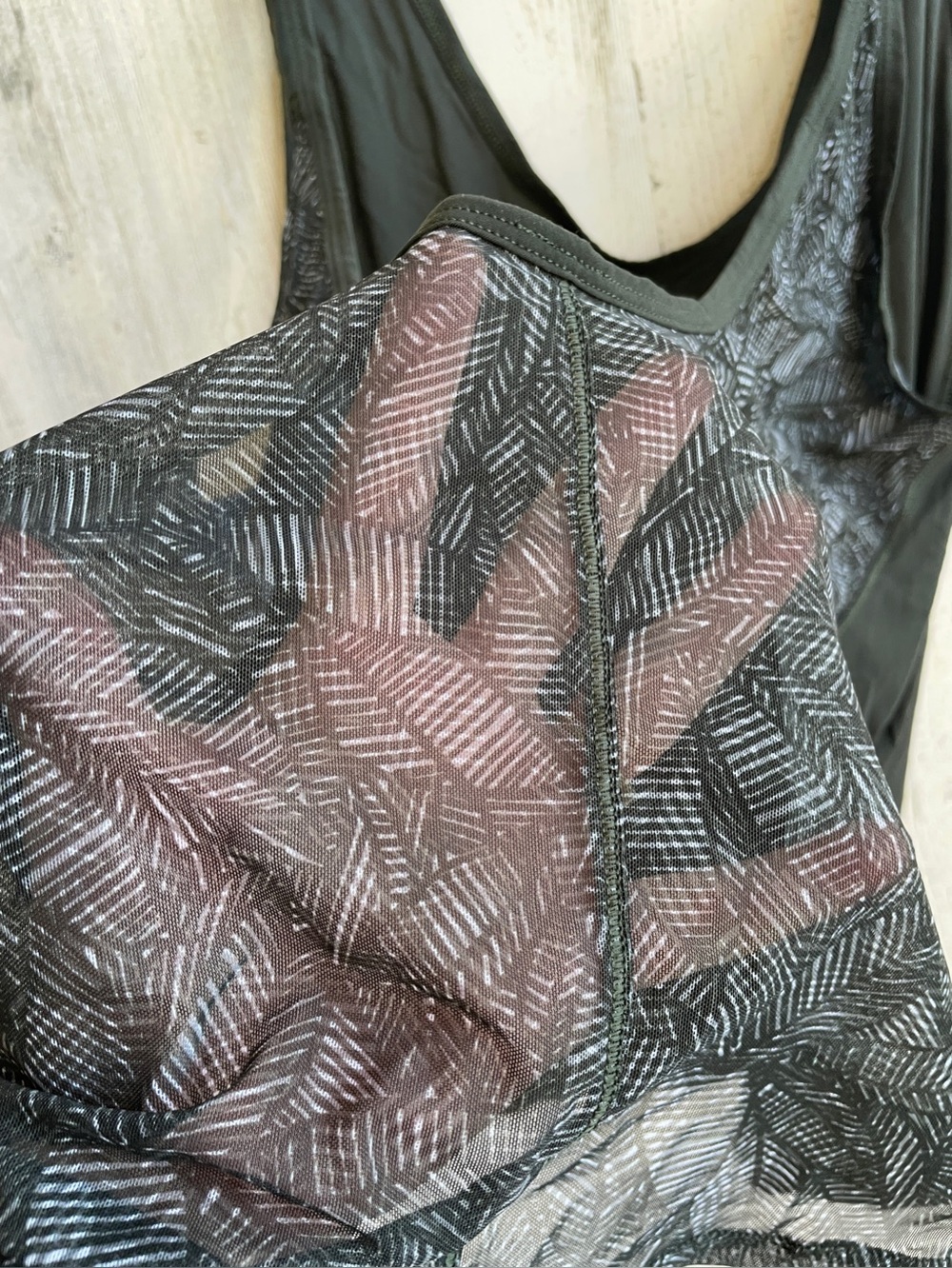 lululemon athletica Dark Khaki Green Strappy Tank Top with sheer layer SZ M - Picture 5 of 8